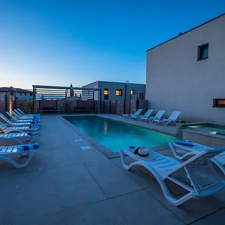 Pinna - Vanga شقة بولا