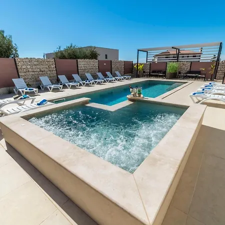 Pinna - Vanga Appartement *